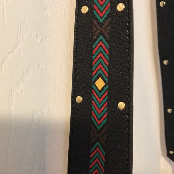 NWT Crossbody with lovely strap design - Picture 4 of 5